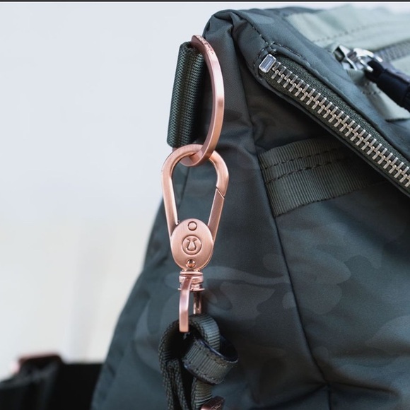 Lululemon Festival Bag *Polyester Savasana Camo - Picture 3 of 9